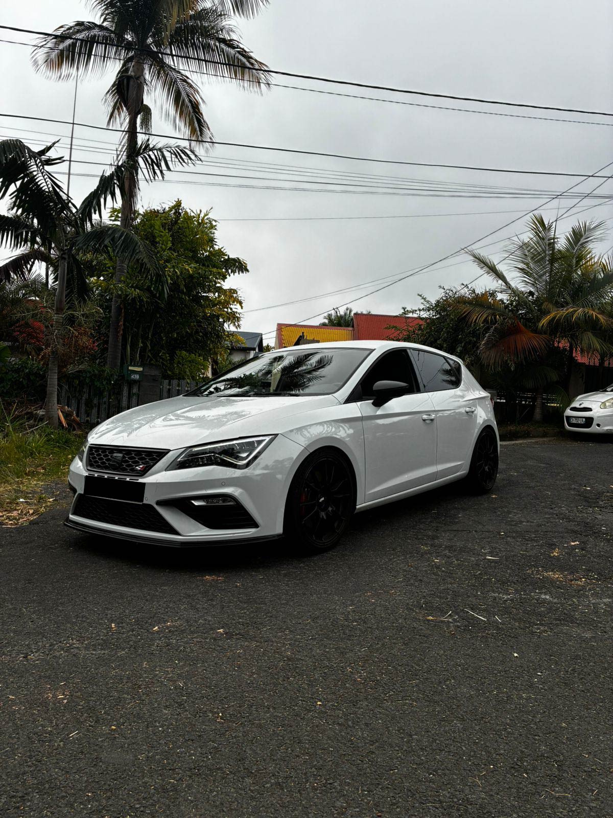 SEAT Leon Cupra 300 – 2.0 TSI 300 ch 