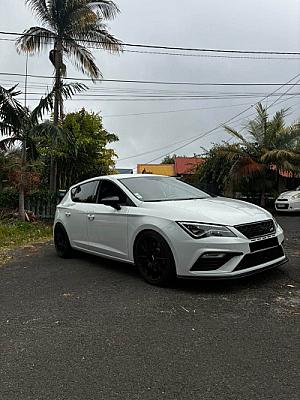 SEAT Leon Cupra 300 – 2.0 TSI 300 ch  — photo 2