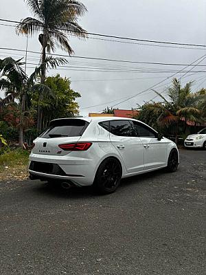 SEAT Leon Cupra 300 – 2.0 TSI 300 ch  — photo 3