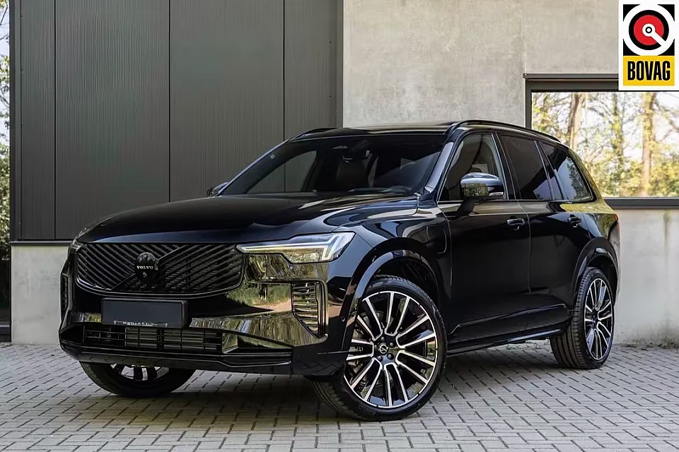 VOLVO XC90 T8 ULTRA DARK — photo 1
