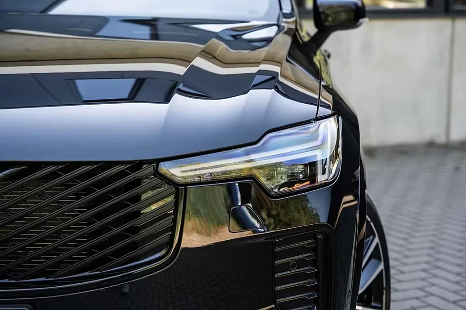 VOLVO XC90 T8 ULTRA DARK — photo 4