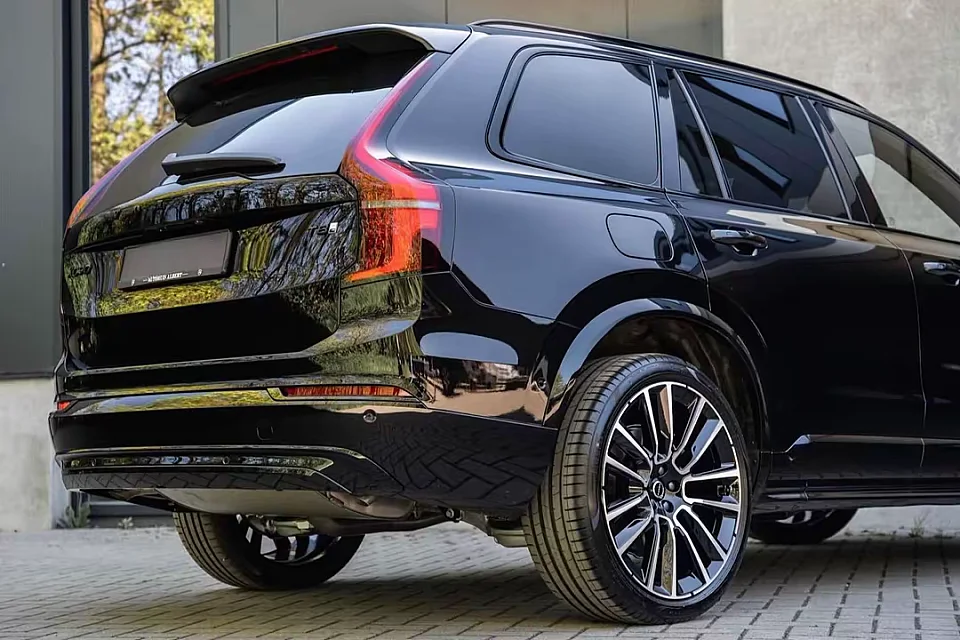 VOLVO XC90 T8 ULTRA DARK — photo 14