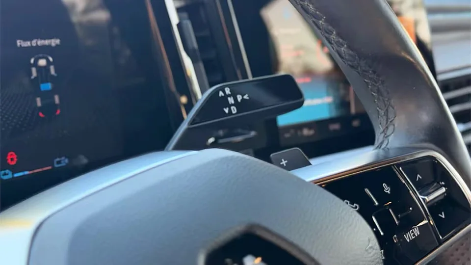 RENAULT ESPACE E-TECH  — photo 9