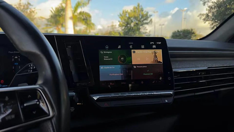 RENAULT ESPACE E-TECH  — photo 11