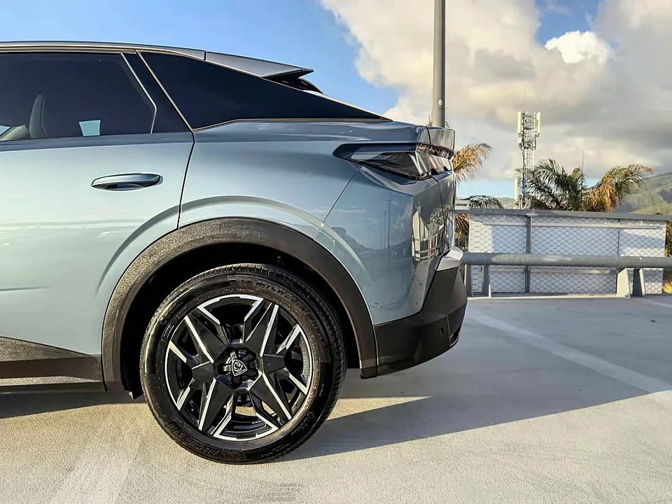 Peugeot 3008 Allure  — photo 10