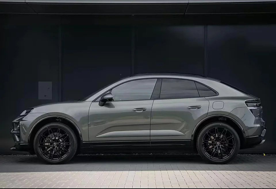 PORSCHE MACAN TURBO — photo 4