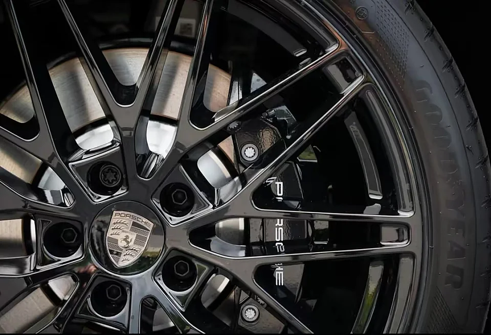 PORSCHE MACAN TURBO — photo 6