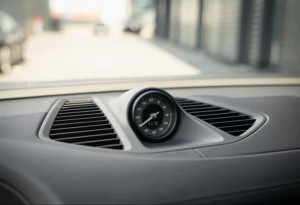 PORSCHE MACAN TURBO — photo 16