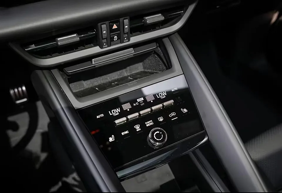 PORSCHE MACAN TURBO — photo 18