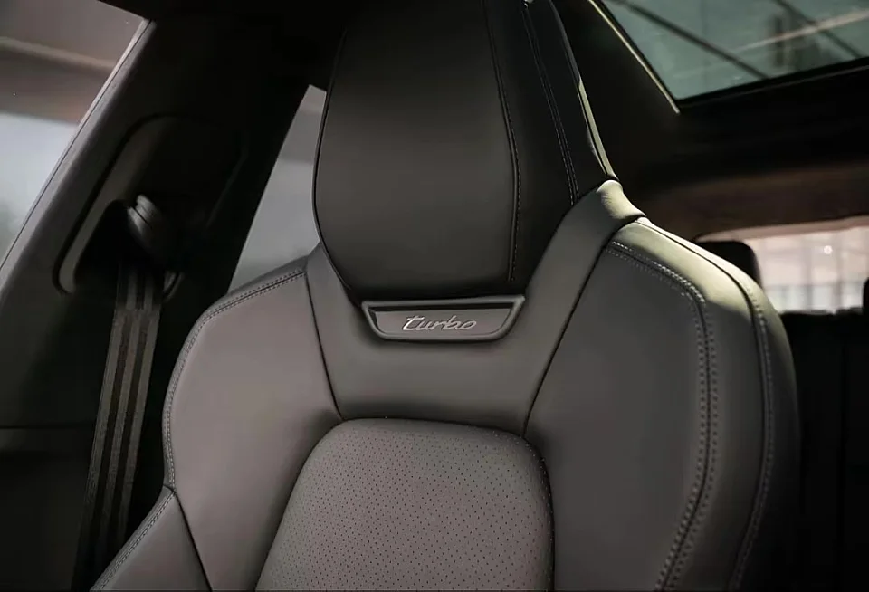 PORSCHE MACAN TURBO — photo 19