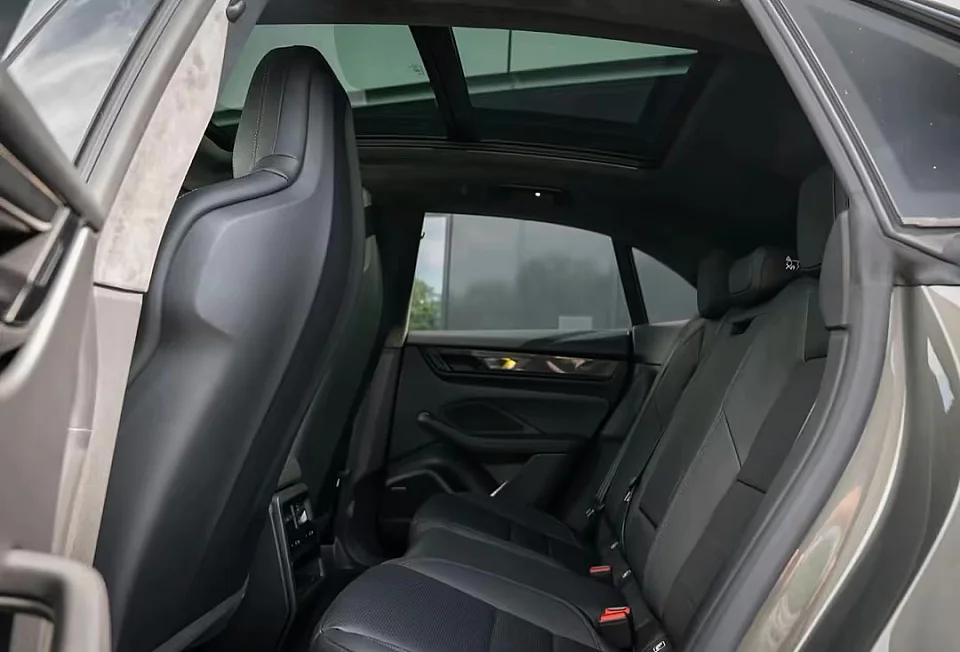 PORSCHE MACAN TURBO — photo 20