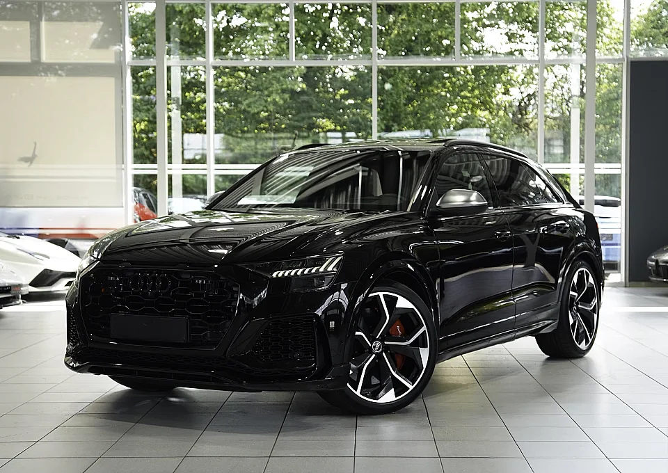 AUDI RS Q8 — photo 1