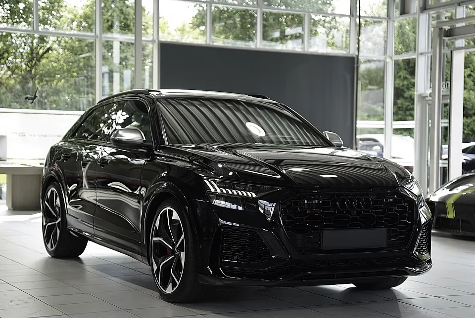 AUDI RS Q8 — photo 3