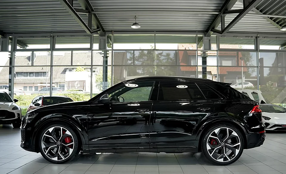 AUDI RS Q8 — photo 8