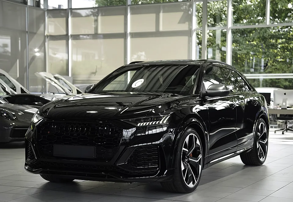 AUDI RS Q8 — photo 11
