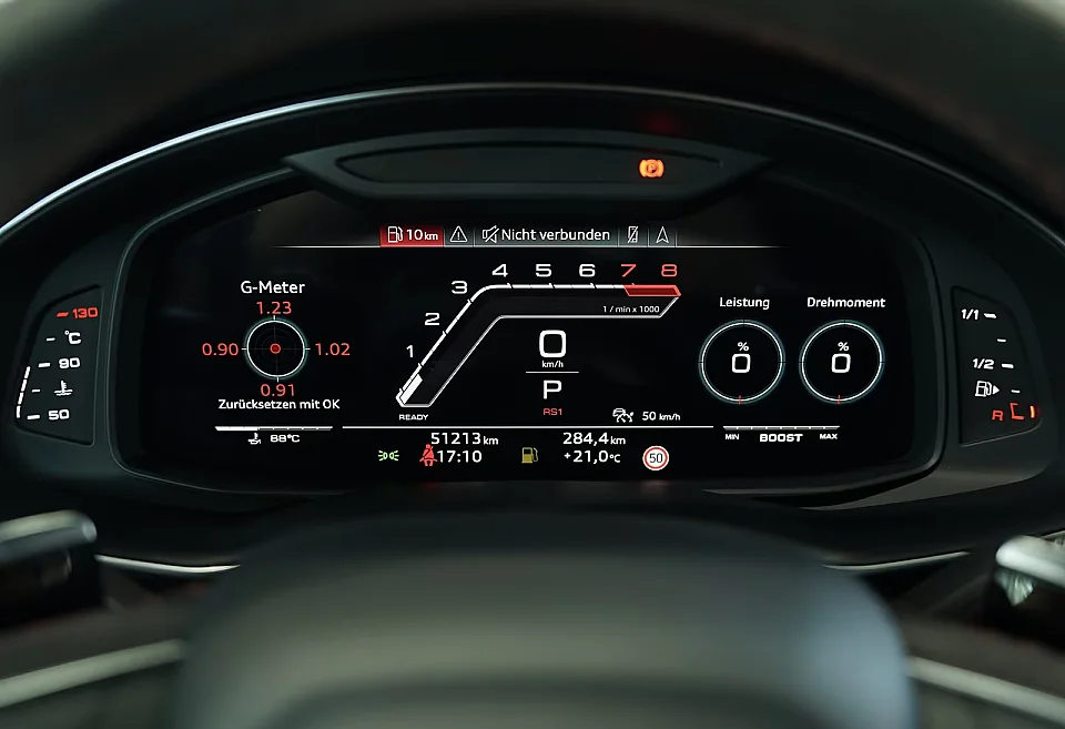 AUDI RS Q8 — photo 15