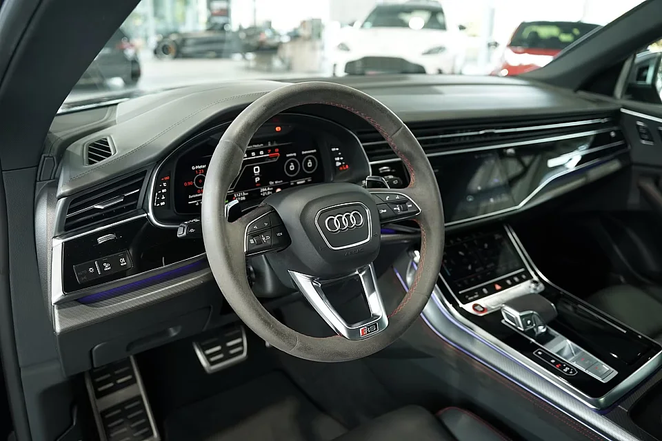 AUDI RS Q8 — photo 18