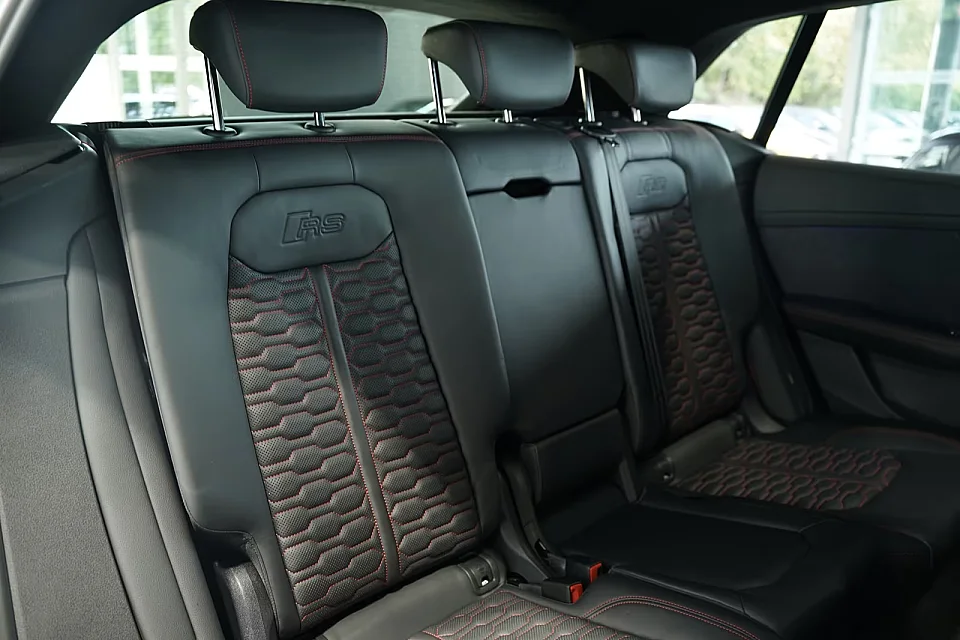 AUDI RS Q8 — photo 19