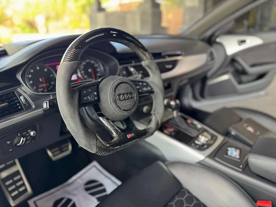 AUDI RS6 — photo 6