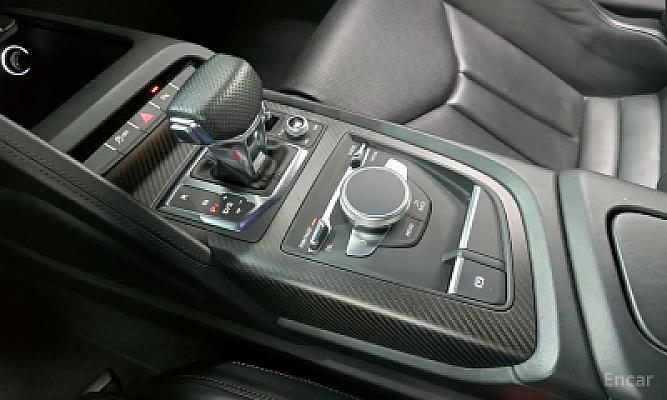 AUDI R8 V10 PLUS — photo 7