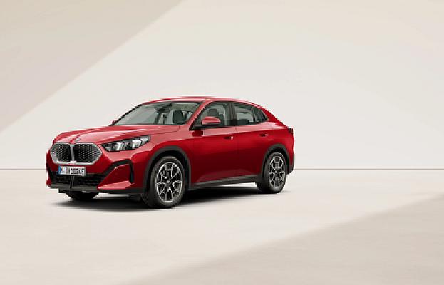 BMW iX2 eDrive20 — photo 4
