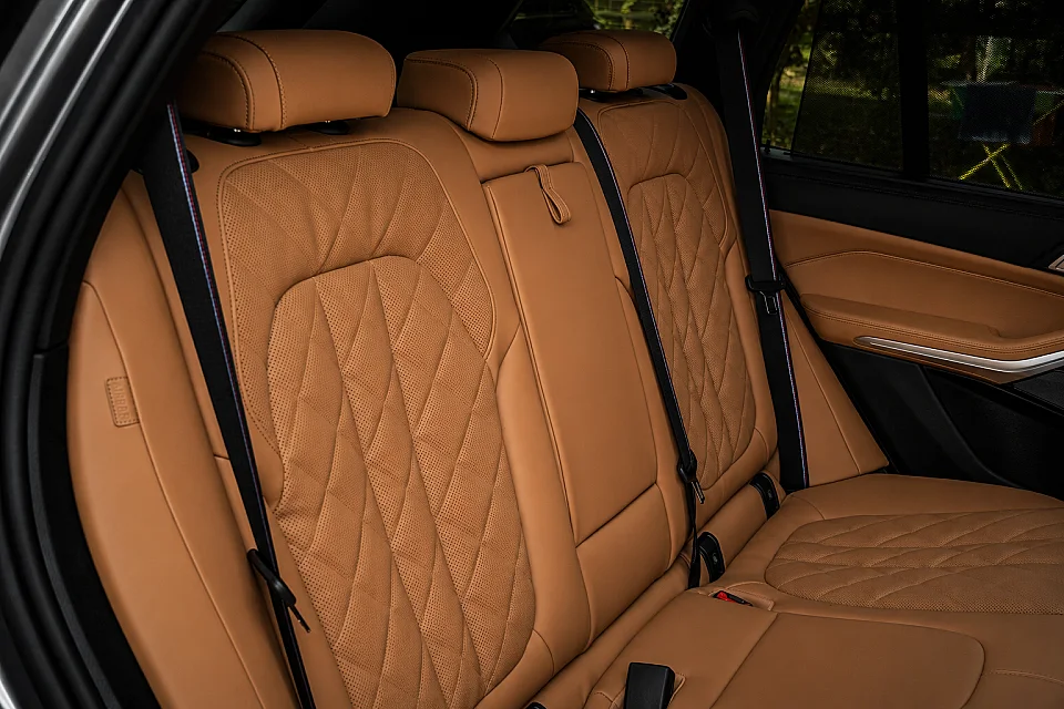 BMW X5 xDrive50e M Sport — photo 9