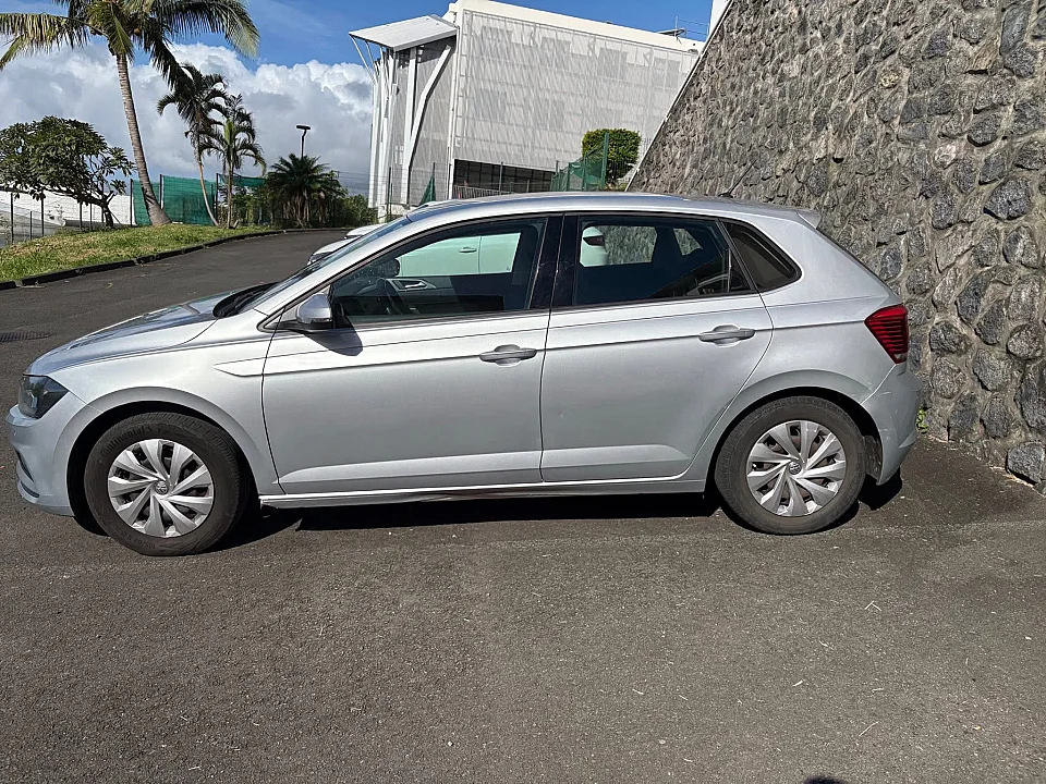 Volkswagen Polo Grise 2020 Manuelle — photo 2