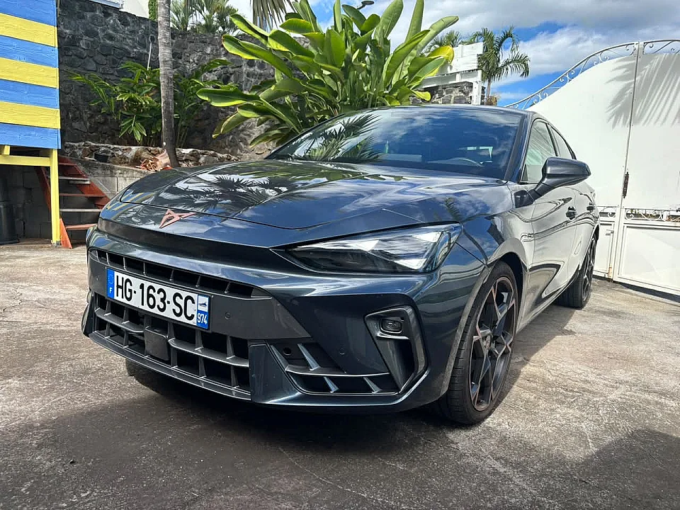 Cupra Leon  — photo 1