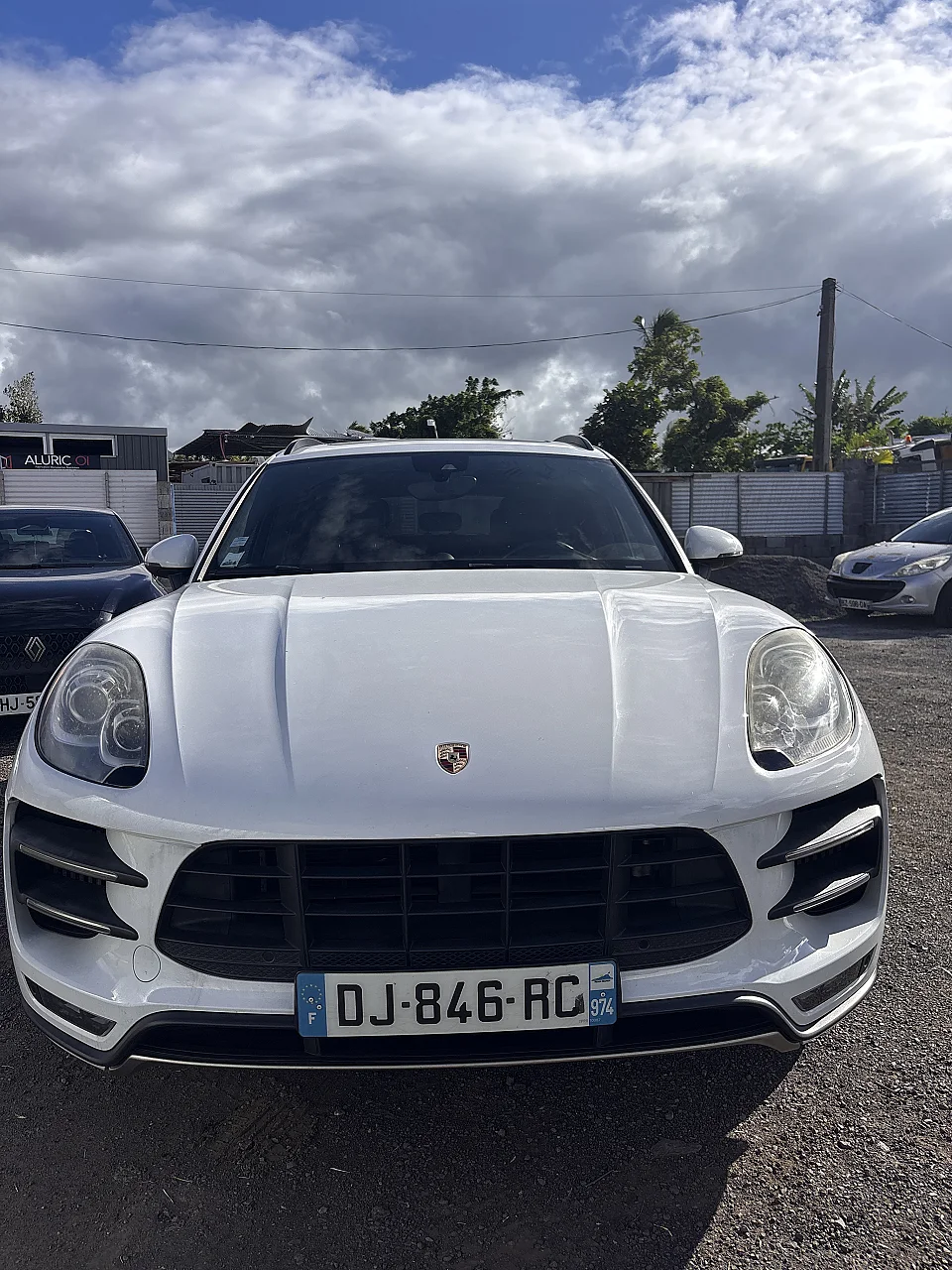 Porsche macan S — photo 1