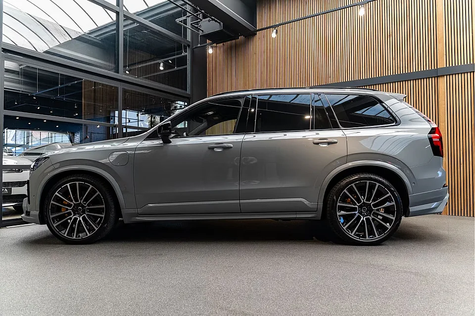 Volvo XC90 T8  — photo 3