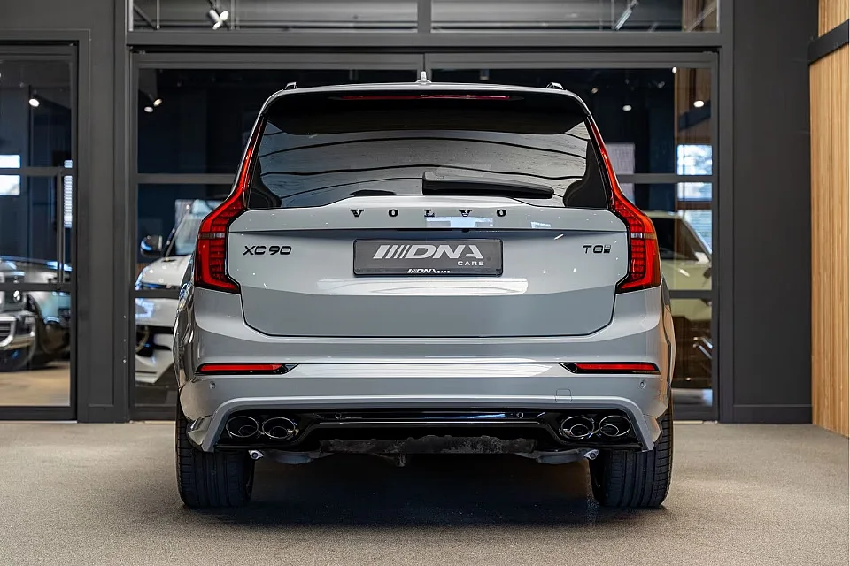 Volvo XC90 T8  — photo 4