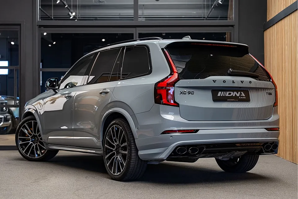 Volvo XC90 T8  — photo 5