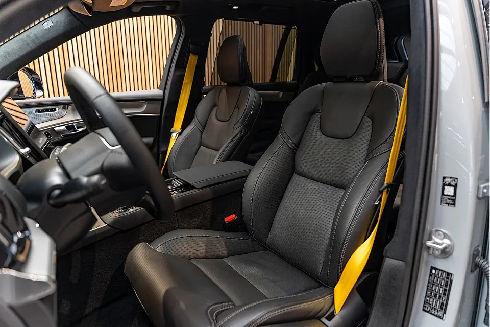 Volvo XC90 T8  — photo 7