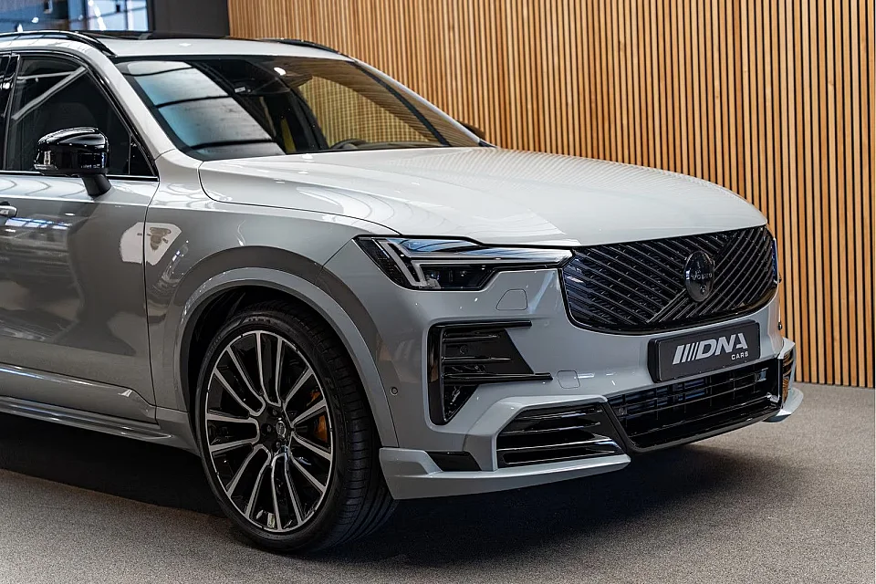 Volvo XC90 T8  — photo 11
