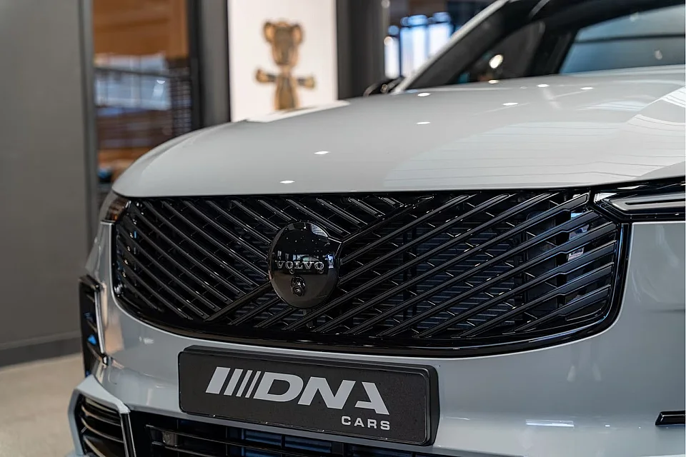 Volvo XC90 T8  — photo 17